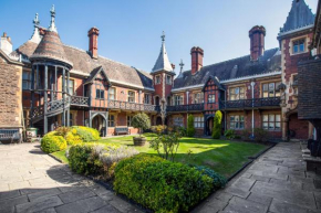 Centrally-located flat in stunning period building